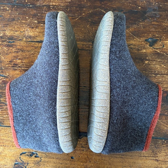 Taos Woolside Slippers - Picture 6 of 9